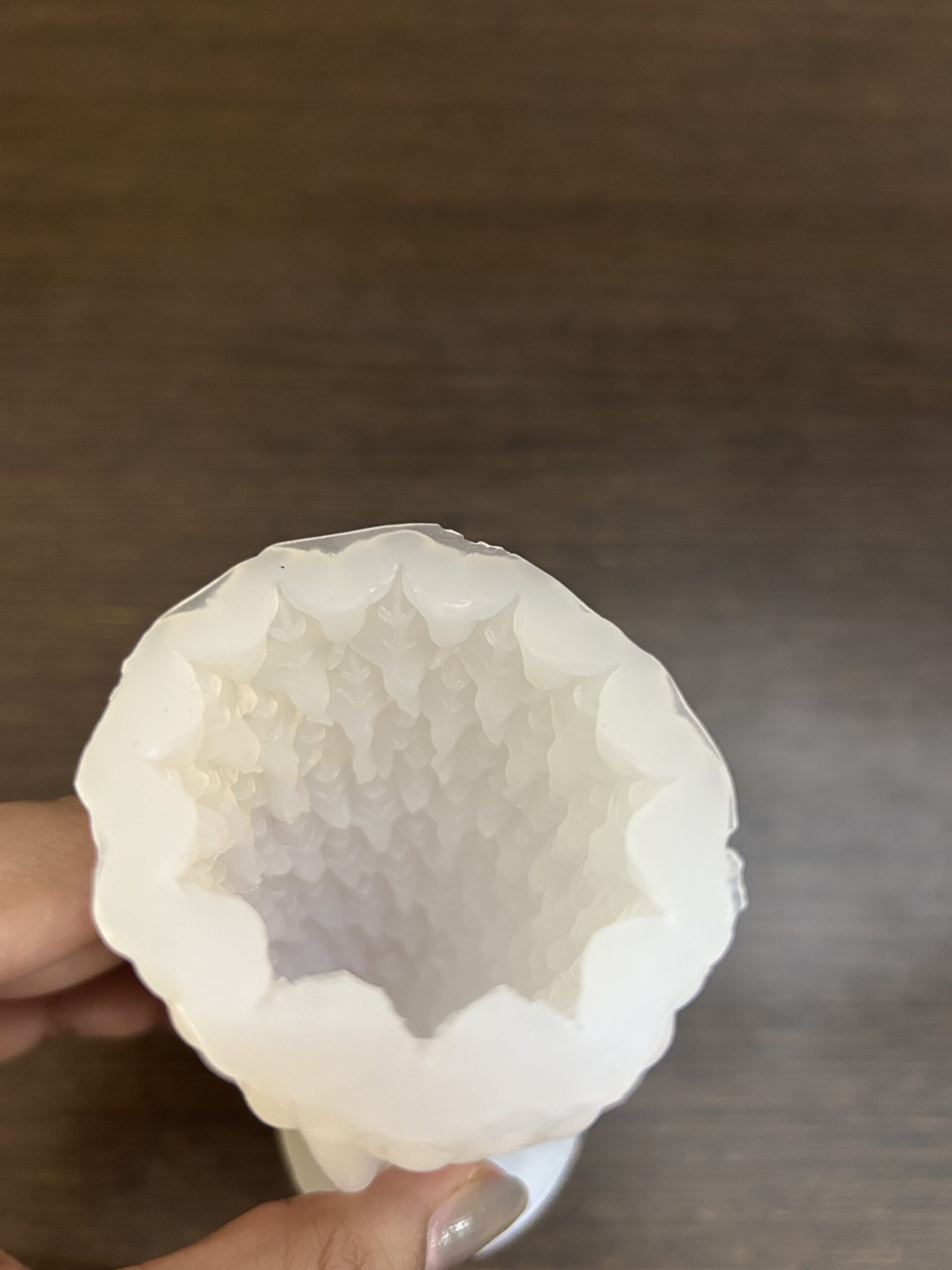 Christmas Tree Leaf Candle Mould - Image 2