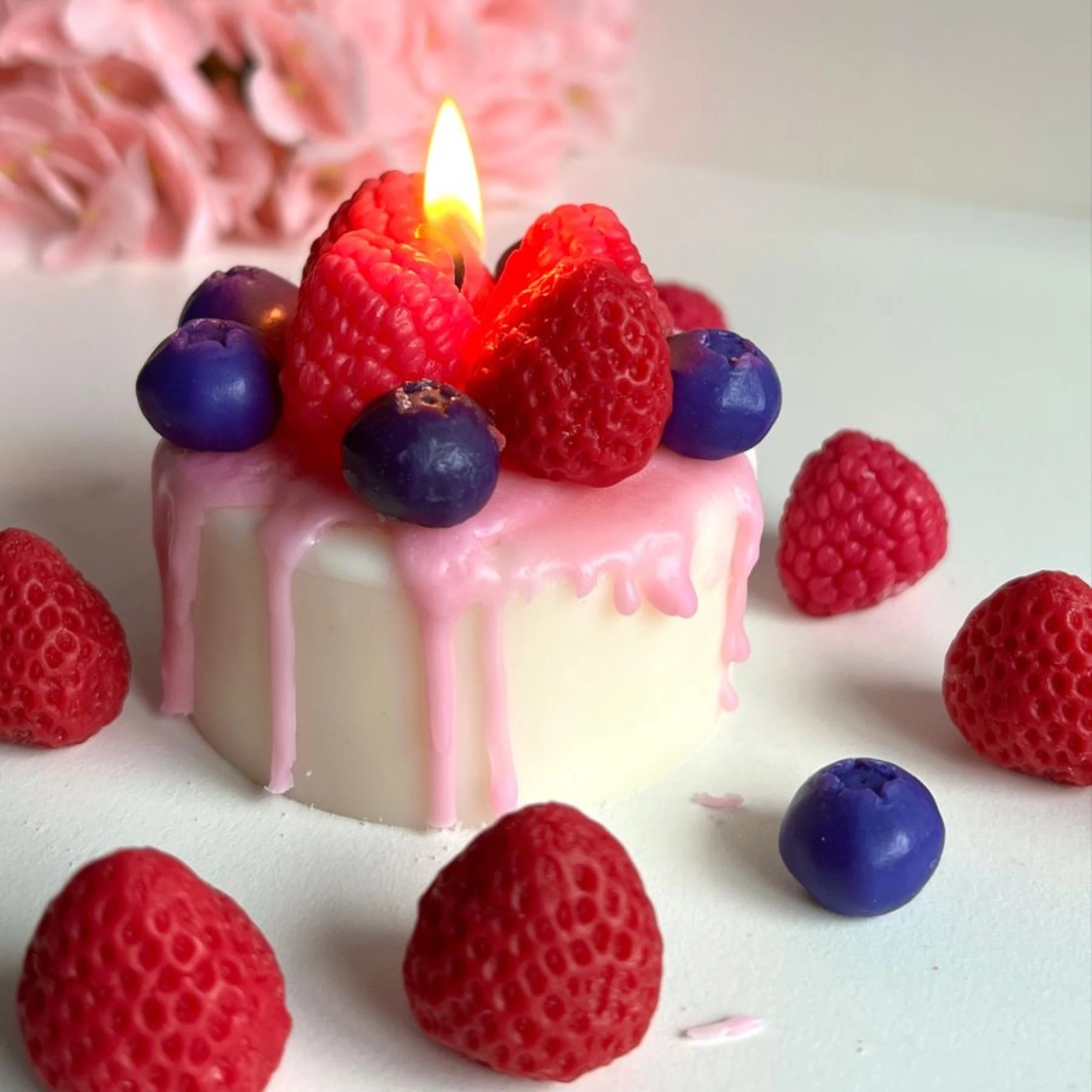 4 Cavity Strawberry Candle Mould - Image 3