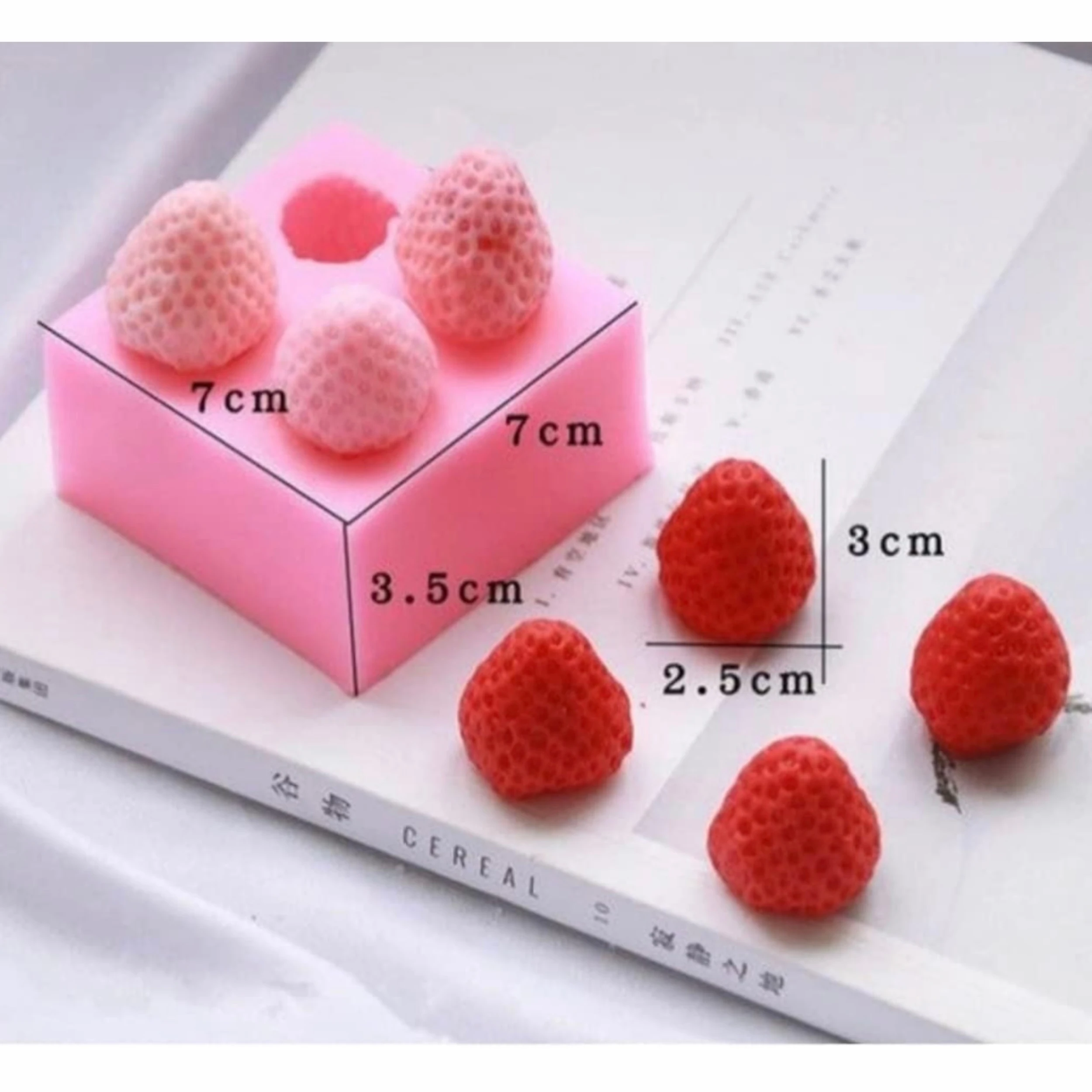 4 Cavity Strawberry Candle Mould - Image 2